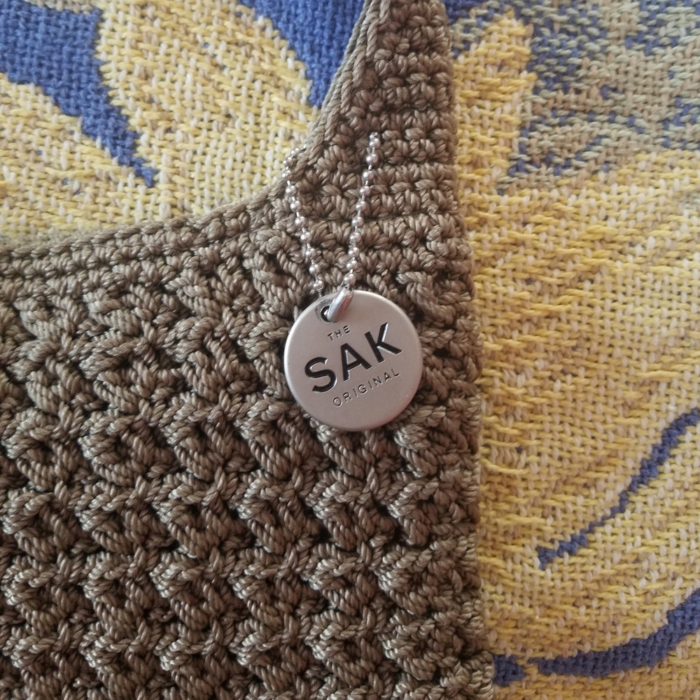 Tan Sak Purse - Picture 5 of 6